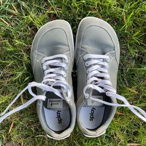 Splay freestyle barefoot shoe size 9w/7m